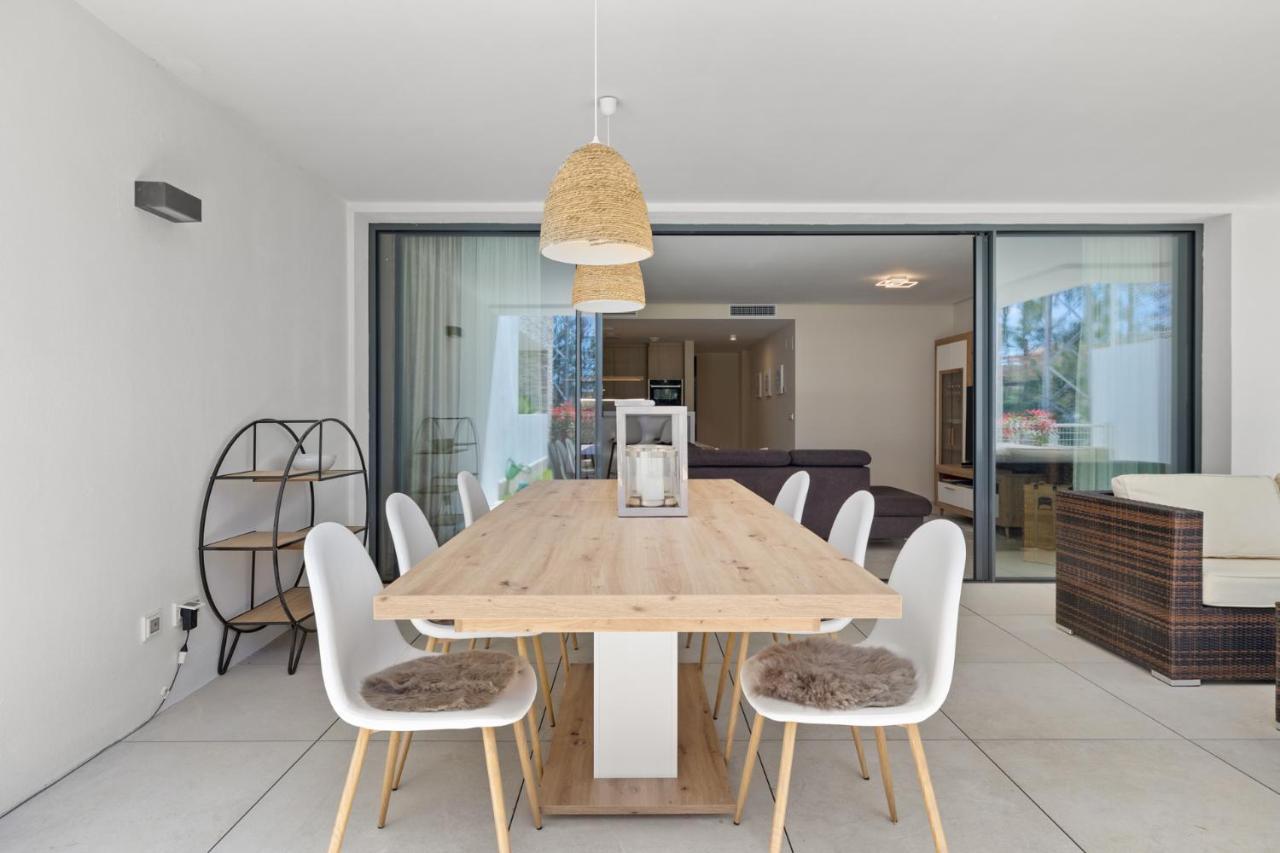 Luxury Next To Golf Course In Apartment
