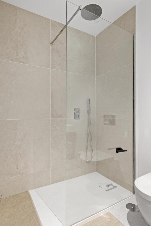 Luxury Next To Golf Course In Apartment Marbella