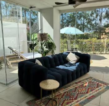 Luxury Next To Golf Course In Apartment *
